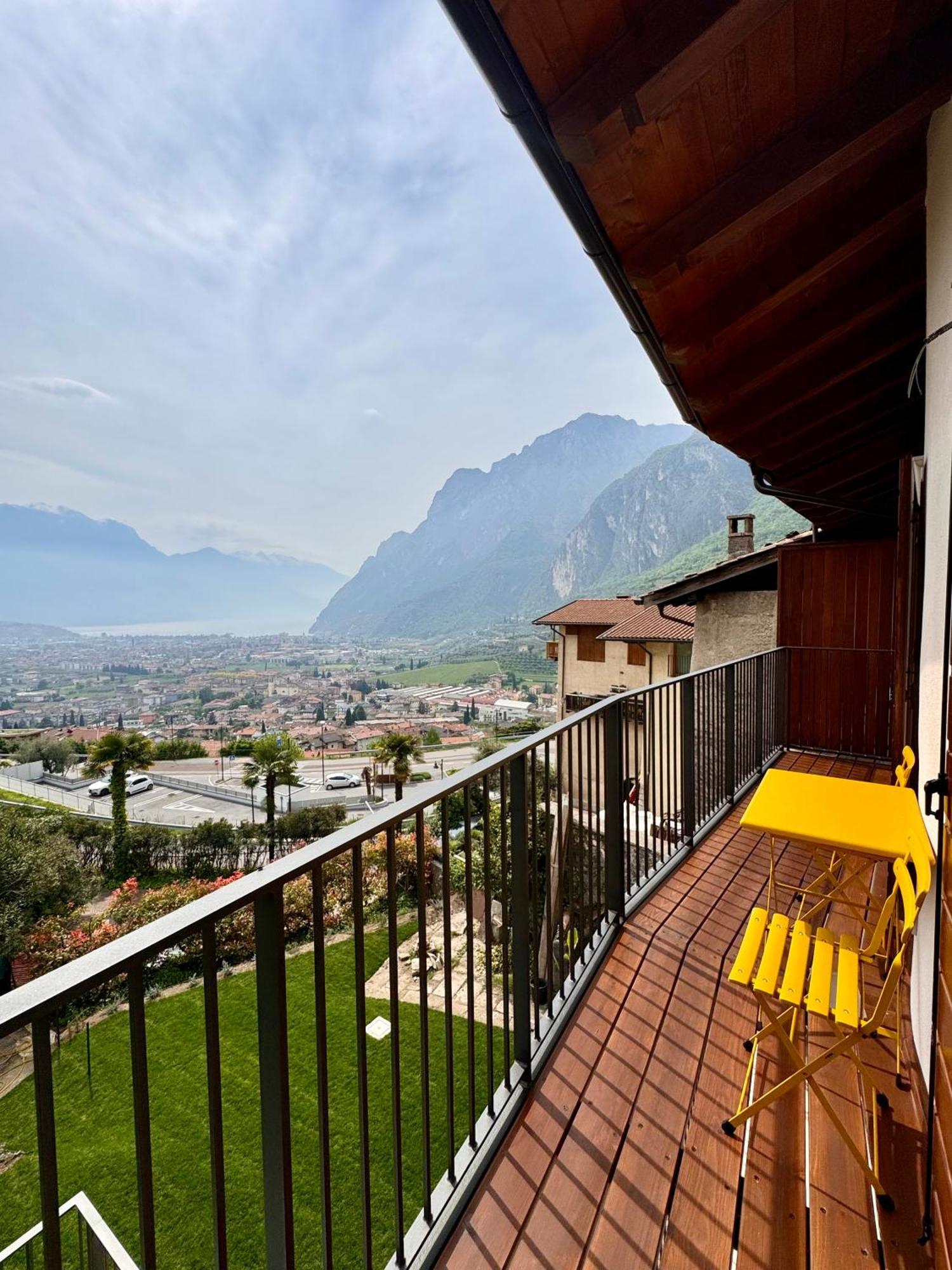 Eco Garda Hill Apartment Тено Екстериор снимка