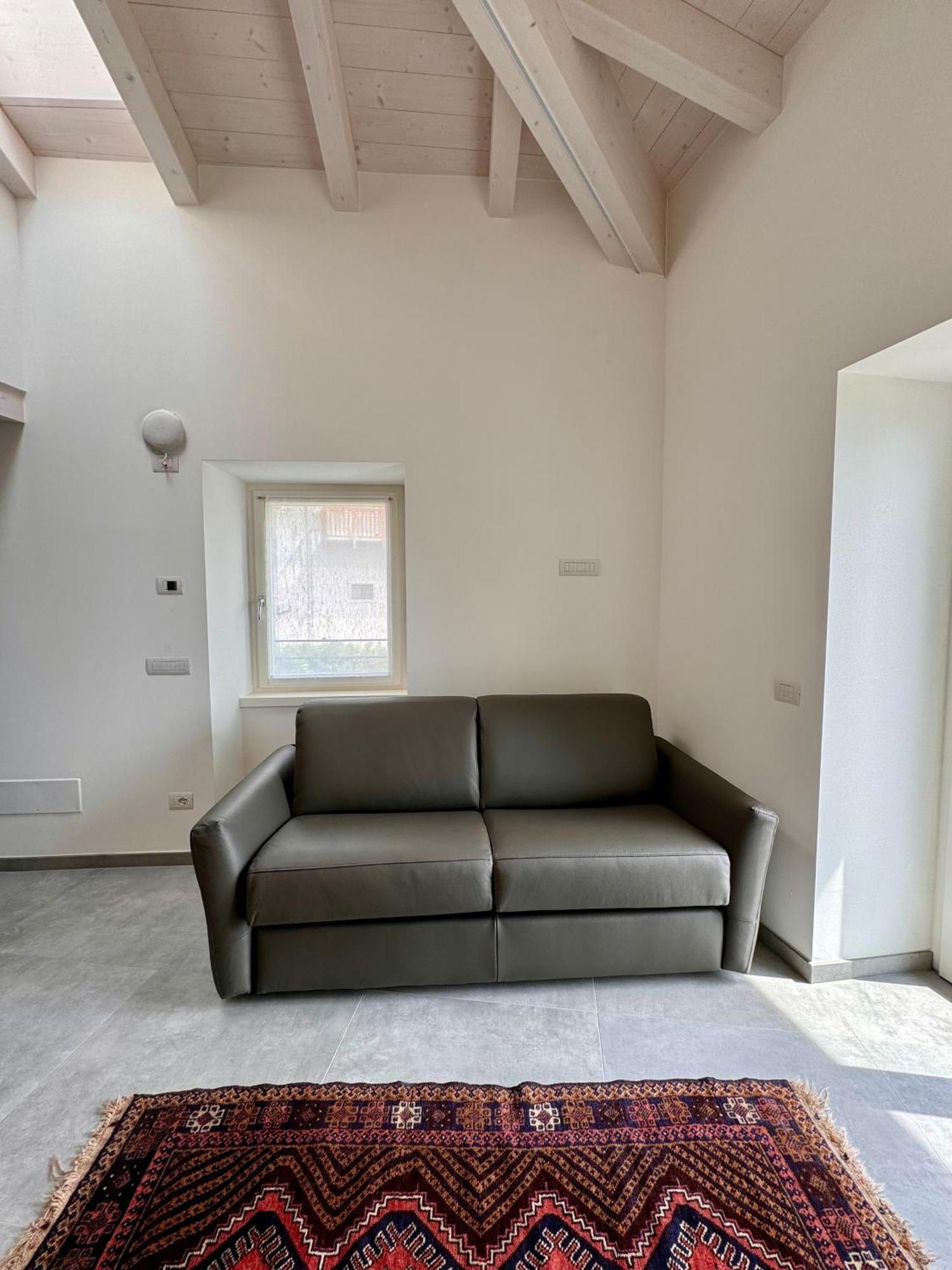 Eco Garda Hill Apartment Тено Екстериор снимка