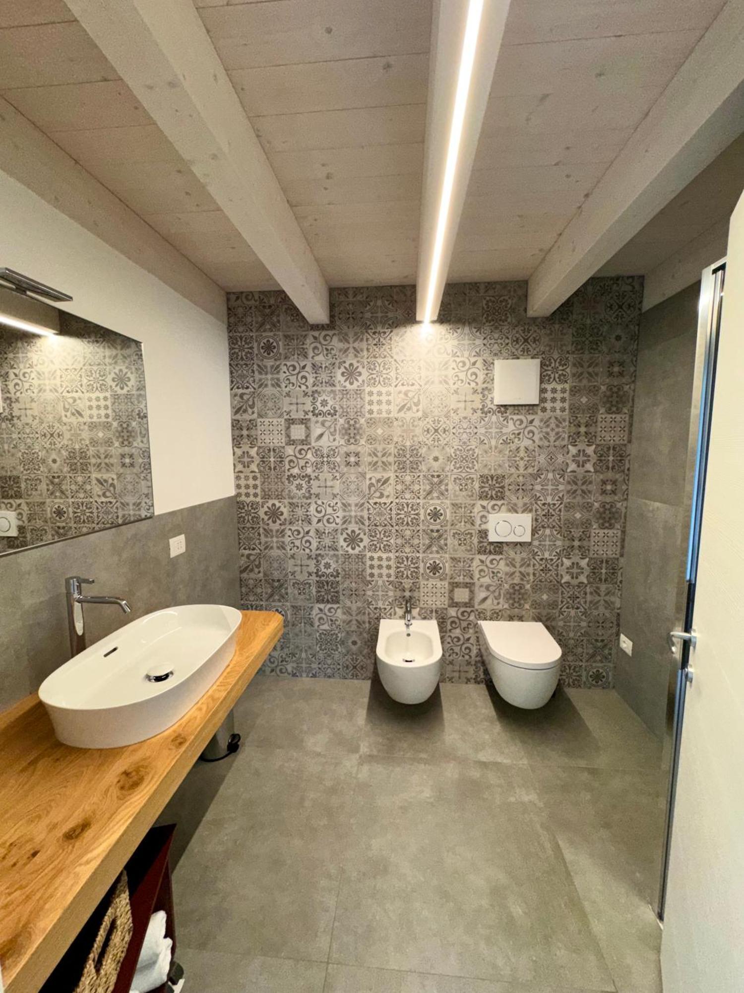 Eco Garda Hill Apartment Тено Екстериор снимка