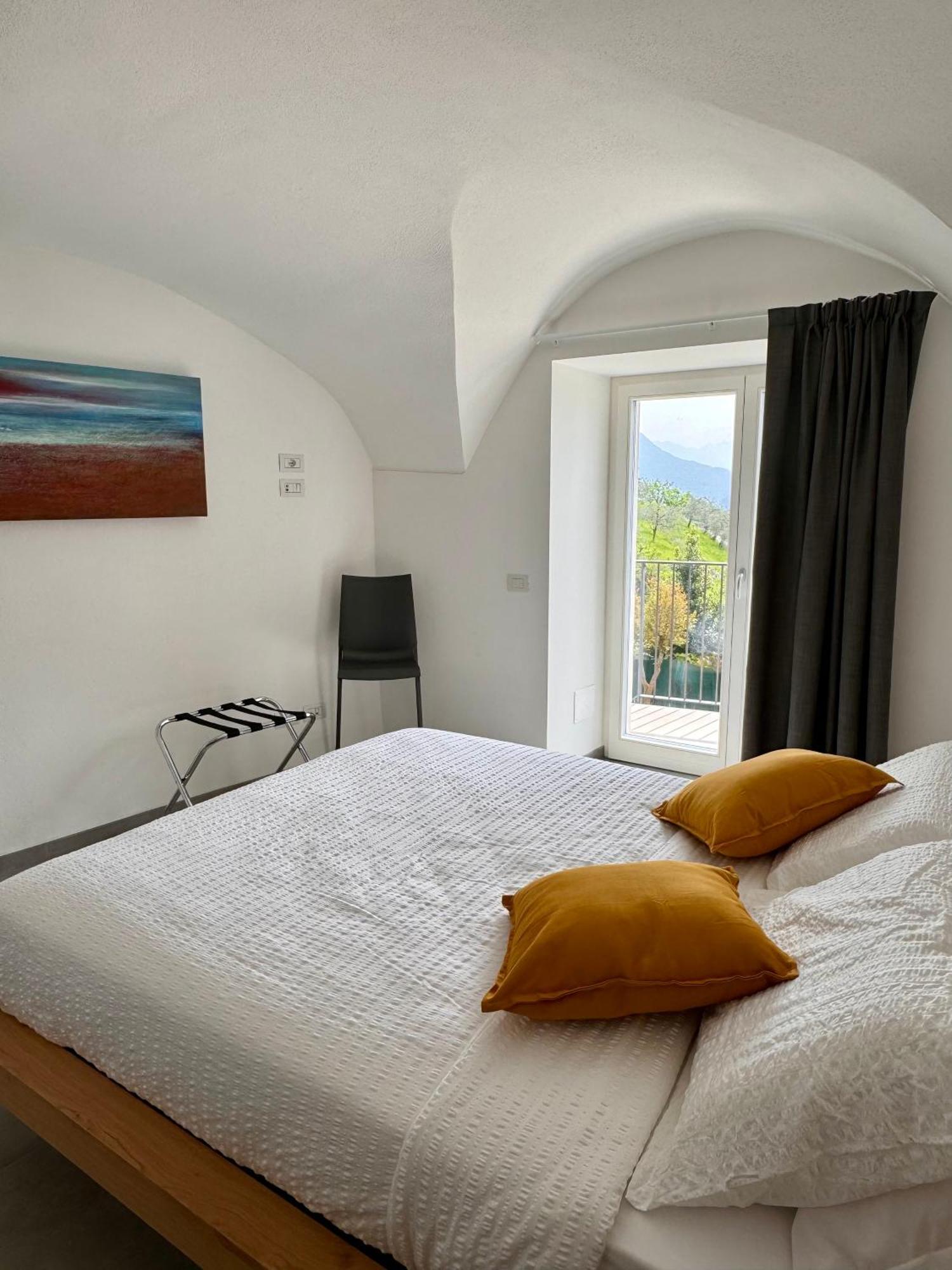 Eco Garda Hill Apartment Тено Екстериор снимка