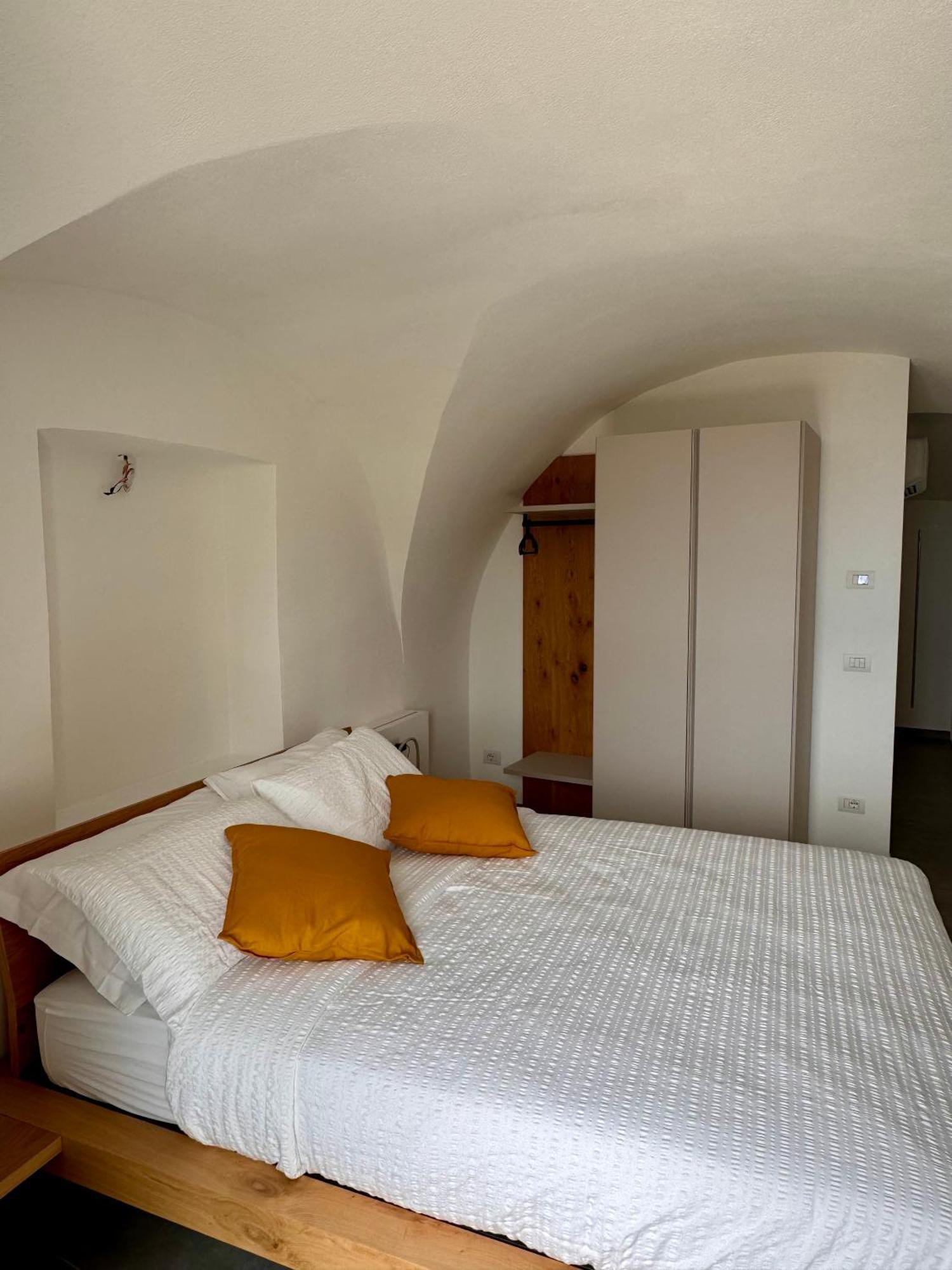 Eco Garda Hill Apartment Тено Екстериор снимка